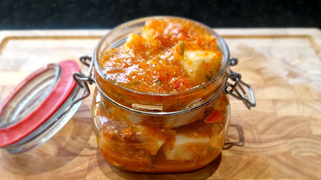 Bocal de Kimchi de radis (recette de kimchi)