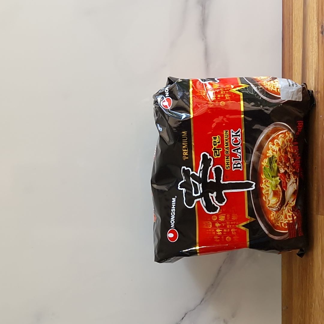 ramen coreen, pack de 4 sachets de nouilles instantanées piquantes