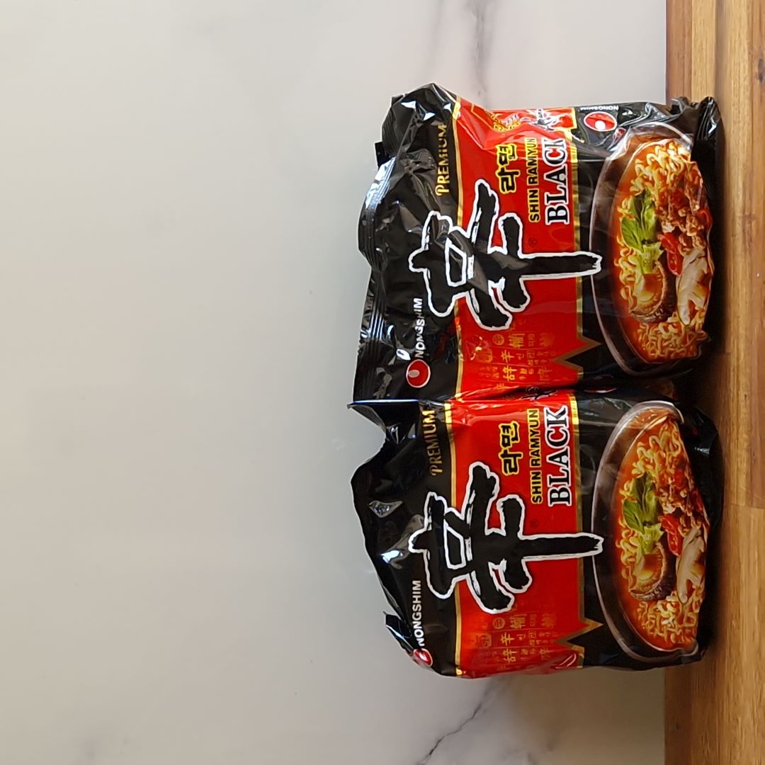 ramen coreen, pack de 4 sachets de nouilles instantanées piquantes shin